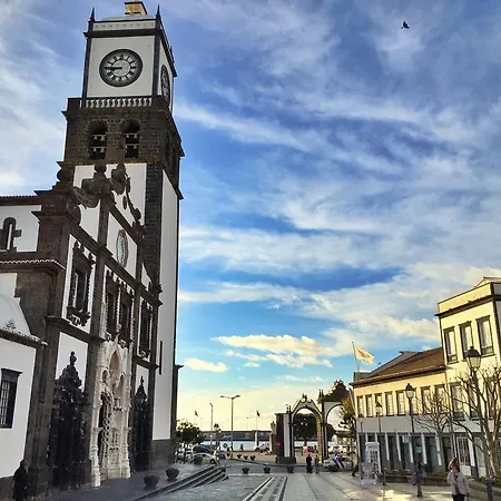 Comercial Boutique 2* Ponta Delgada