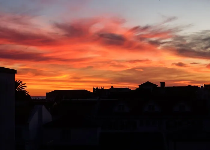 Comercial Boutique 3* Πόντα Ντελγκάντα