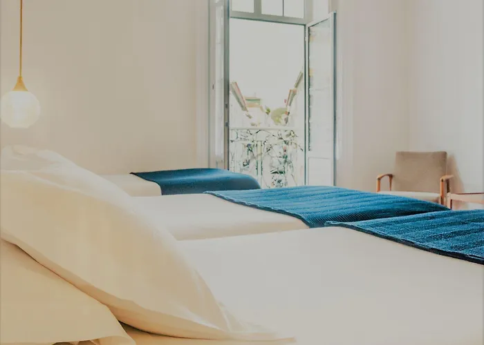 Comercial Boutique 3* Πόντα Ντελγκάντα