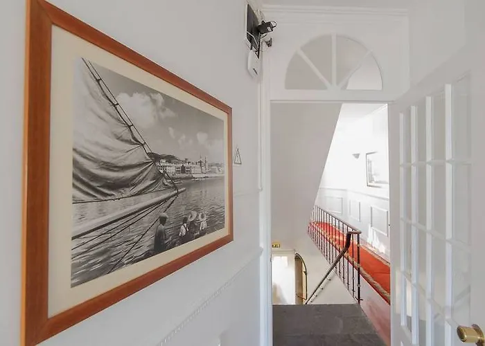 Comercial Boutique 3*