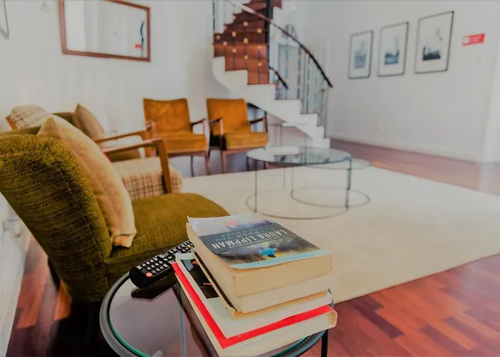 Comercial Boutique Πόντα Ντελγκάντα